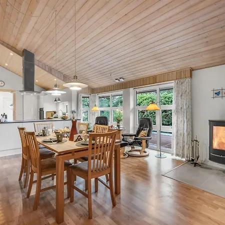 Prázdninový dům Guse - 1-5km From The Sea By Interhome